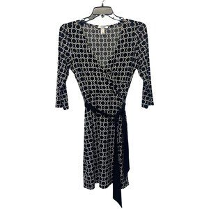 White House Black Market Circle Print Dress Stretchy!